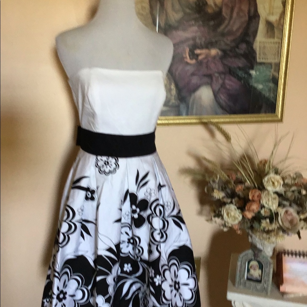 Strapless cotton dress